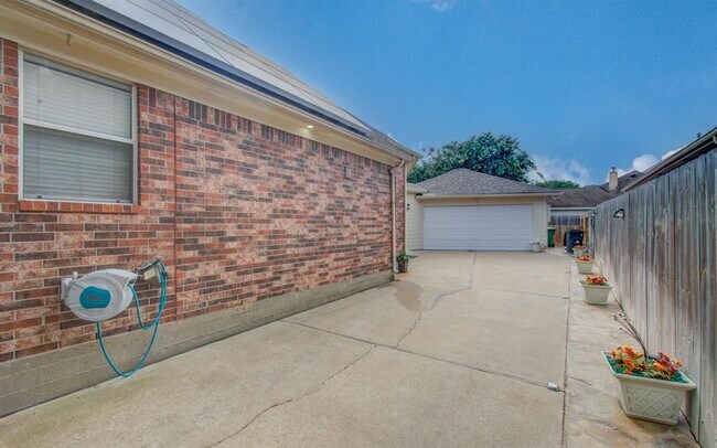 Building Photo - 6218 Morgan Canyon Ct
