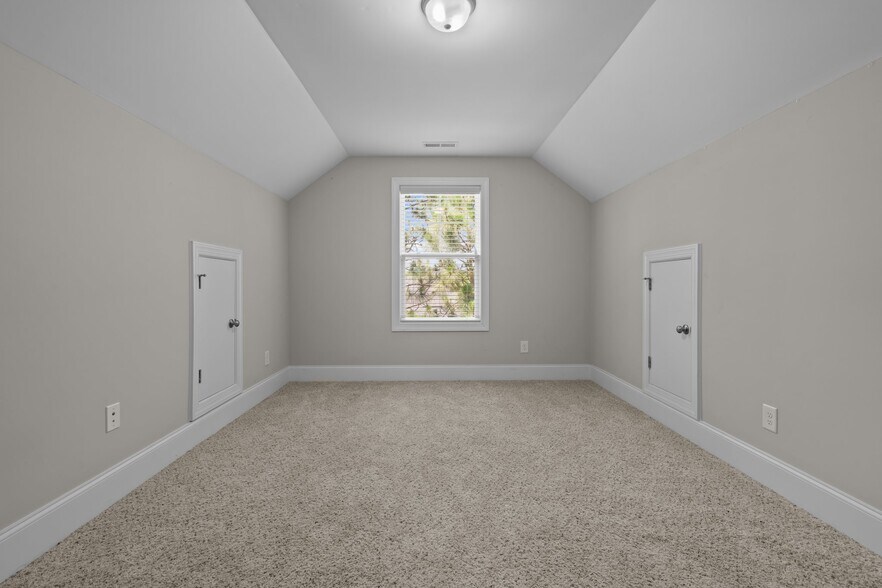Building Photo - 830 Winston Pines Dr