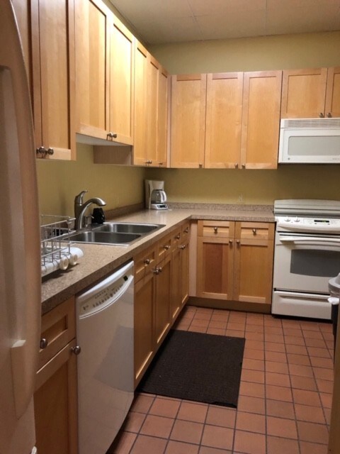 Primary Photo - 3101 N Hampton Dr