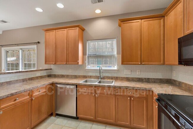 Building Photo - 3050 Argyll Dr