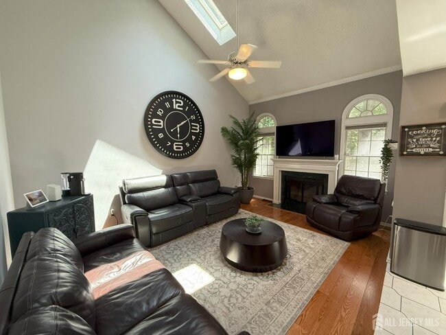 Building Photo - 37 Dorchester Dr