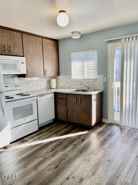 Building Photo - 209 S Ventura Rd