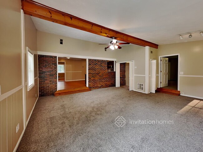 Building Photo - 1389 Angus Trail SW