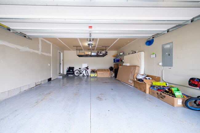 Building Photo - 1635 Breton St