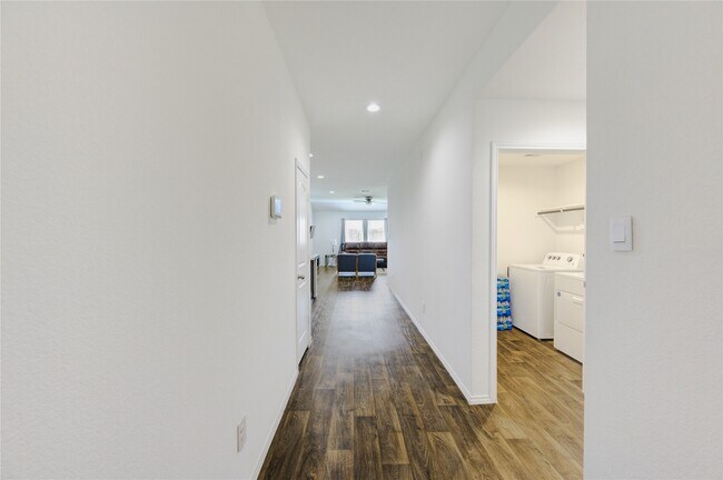 Building Photo - 5151 Moonlit Gdn Ln