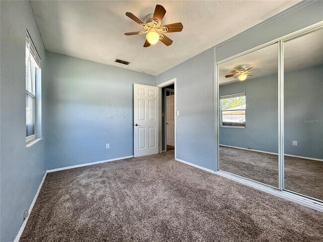 Building Photo - 6821 Onyx Dr N