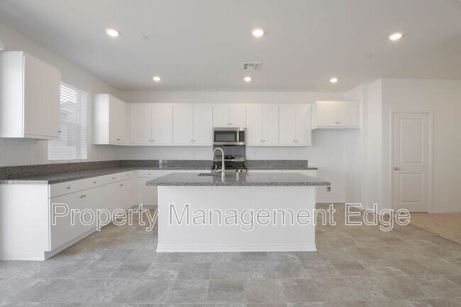 Building Photo - 30128 Bonita Spgs St
