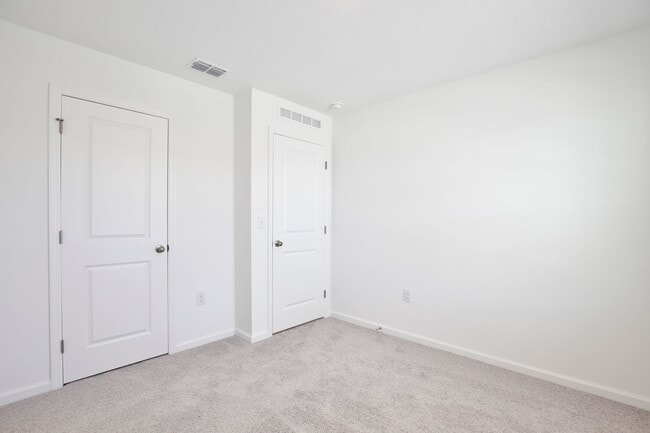 Building Photo - Brand New 3/2.5 Modern Townhome with 1 Car...