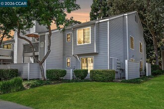 Building Photo - 332 Eastridge Dr