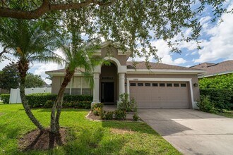 Building Photo - Cute and Spacious 3/2 House w/Bonus Room i...