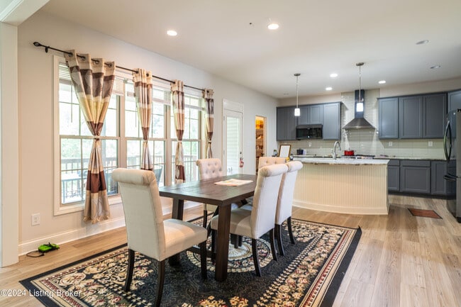 Building Photo - 213 Belden Trl