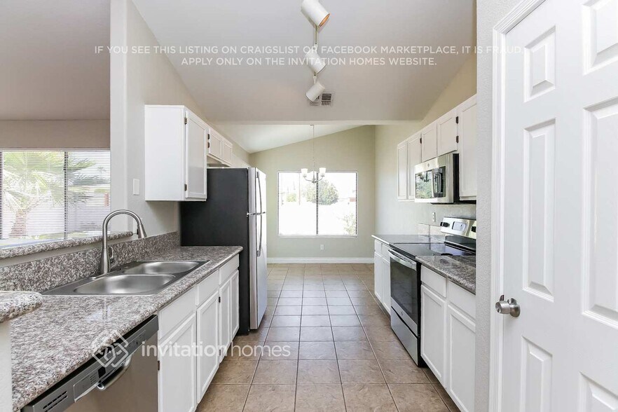 Building Photo - 1232 W Seascape Dr