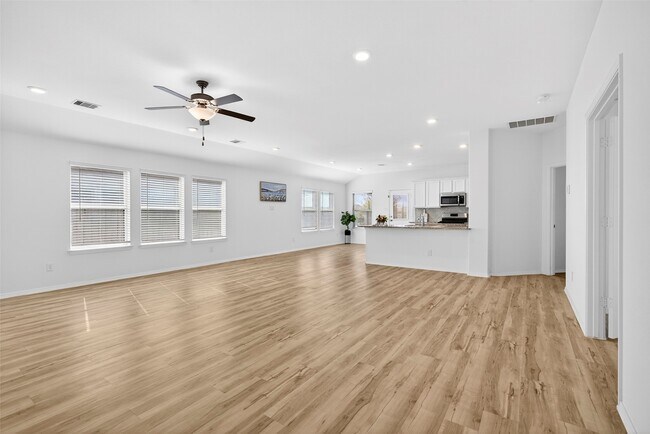 Building Photo - 5402 Still Creek Ranch Dr