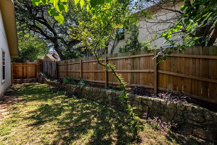 backyard - 8719 Davis Oaks Trl