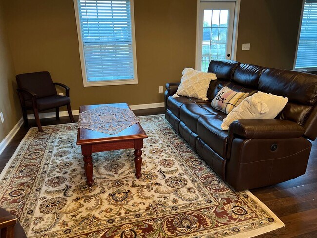 Building Photo - Charming 4BR House in Clarksville