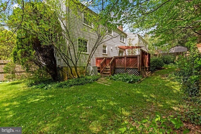 Building Photo - 9404 Mirror Pond Dr