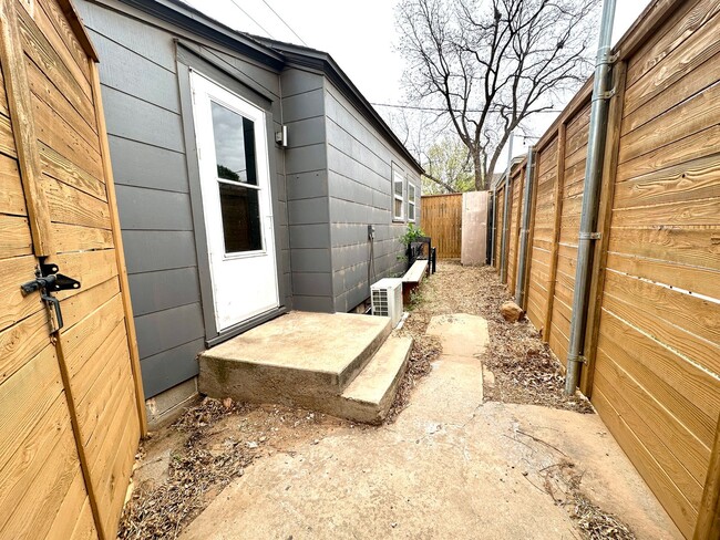 Building Photo - 3309 22nd St