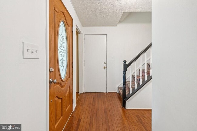 Building Photo - 115 S Dickenson Ave