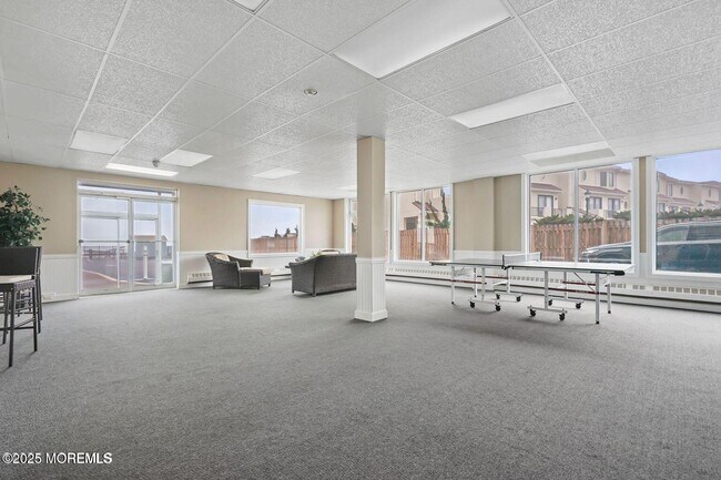 Building Photo - 675 Ocean Ave N