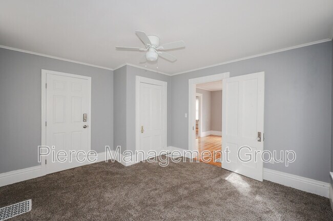 Building Photo - 6 Blake St