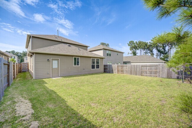 Building Photo - 338 Shady Cedar Hl Ln