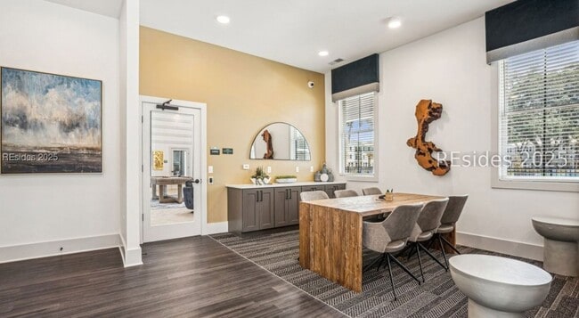 Building Photo - 4000 Margaret St