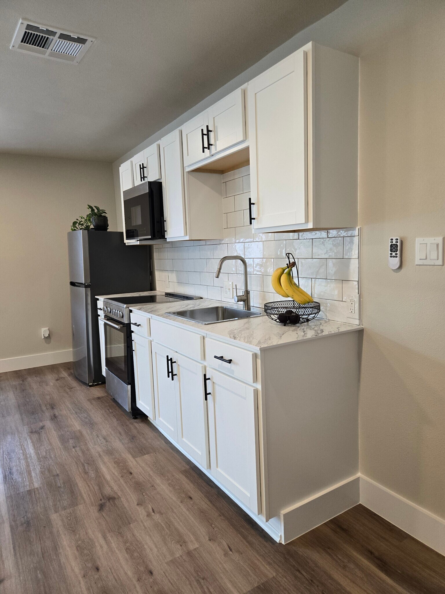 Building Photo - 4411 Dovewood Dr