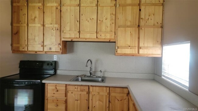 Building Photo - 1960 Ceasarville Rd