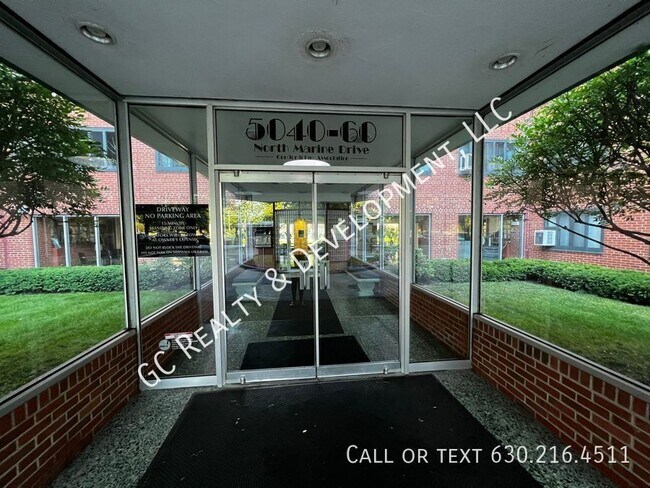 Building Photo - 5048 N Marine Dr