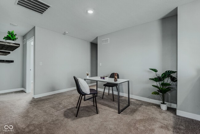 Building Photo - 144 Bluestem Ln