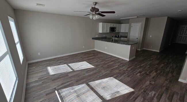 Building Photo - 15524 Briar Forest Dr