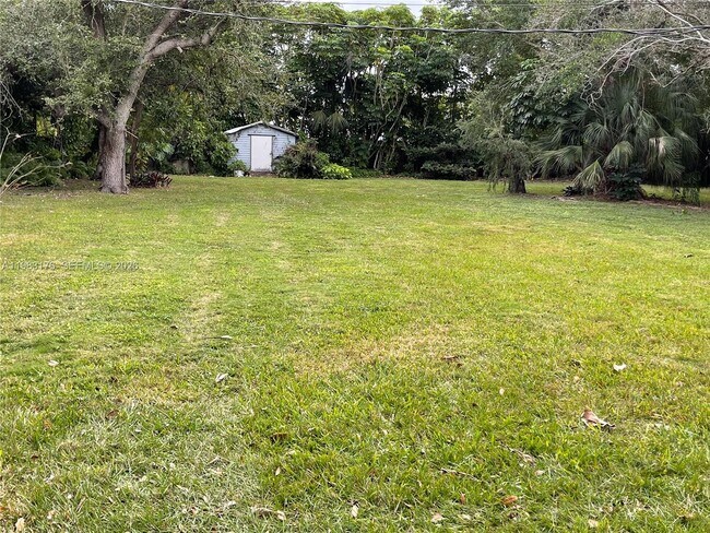 Building Photo - 14155 Old Cutler Rd