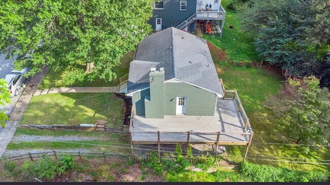 Building Photo - 3 bed 1 bath home in Sandusky area.