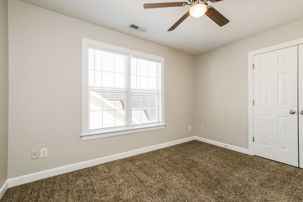 Building Photo - 3011 Watsonia Dr