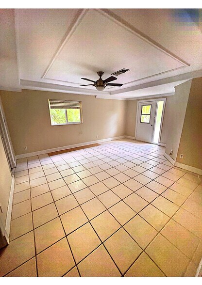 Building Photo - 1505 SE 36th St