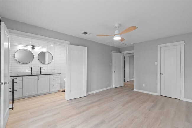 Building Photo - 12214 Braewick Dr