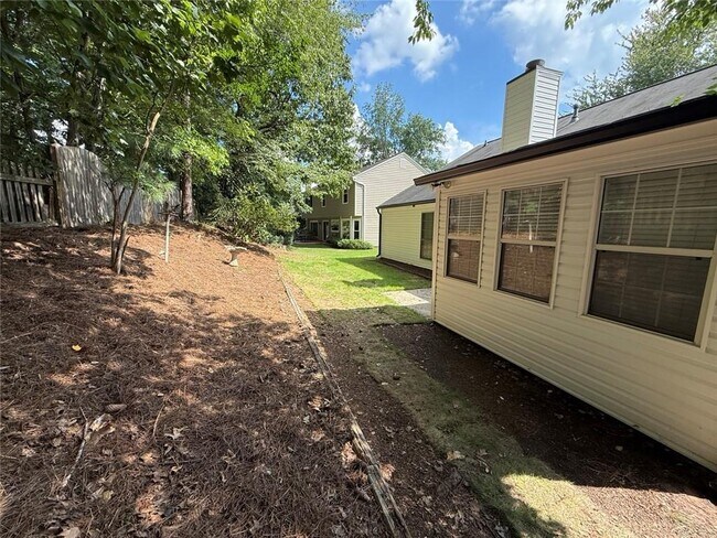 Building Photo - 4820 Tanners Spring Dr