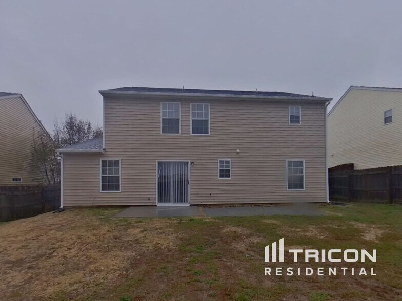 Building Photo - 415 Fox Trot Dr