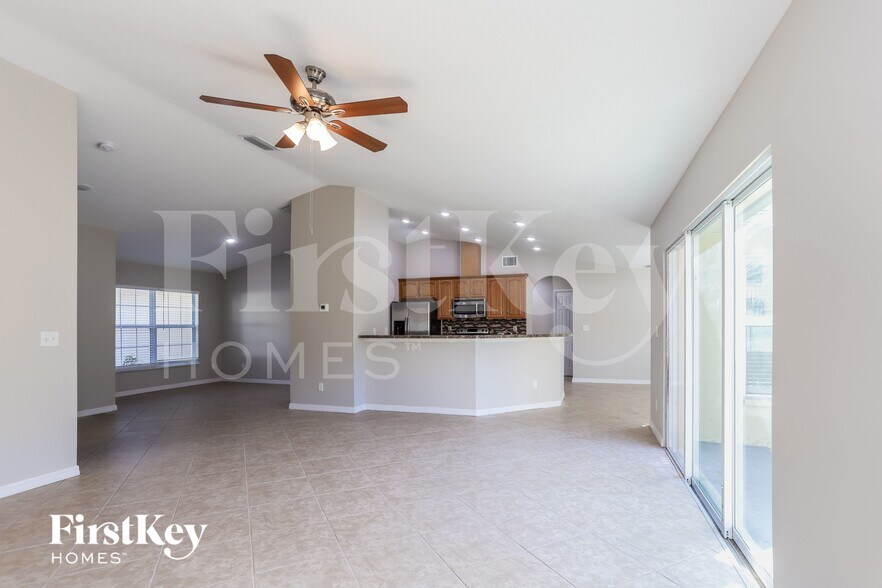 Building Photo - 1860 Kim Acres Ln