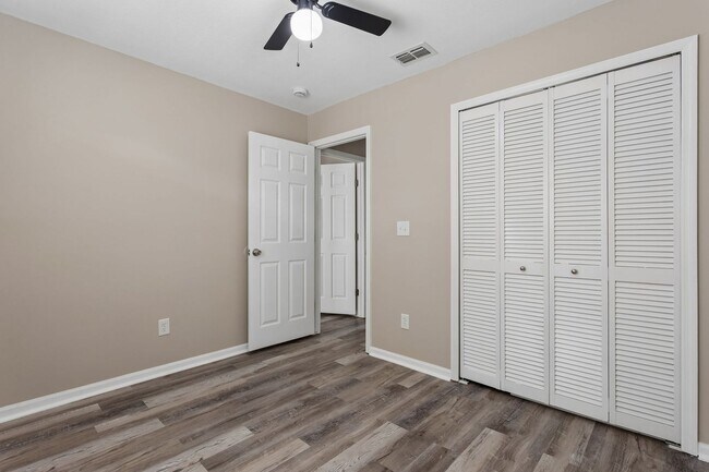 Building Photo - 477 Green Spring Cir