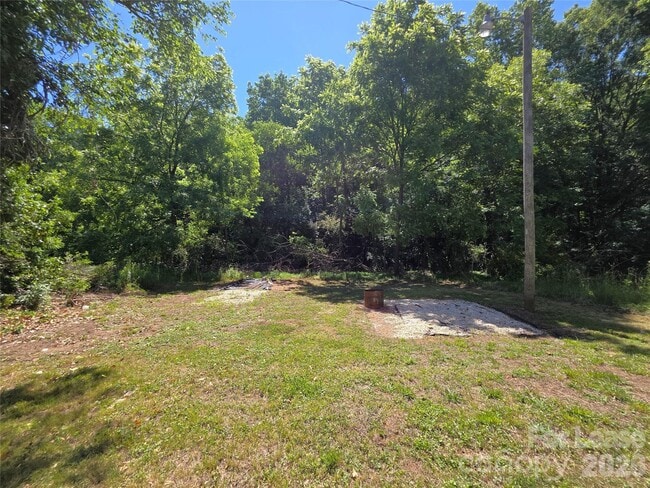 Building Photo - 405 S Pinchback Ave