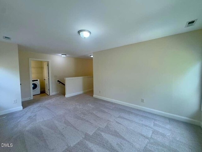 Building Photo - 4008 Vallonia Dr