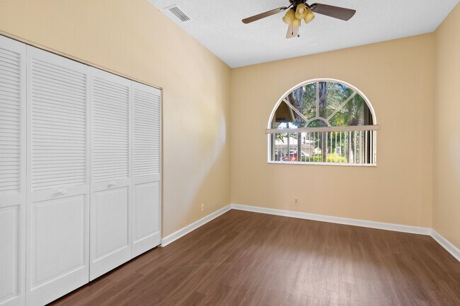 Building Photo - 6051 NW 60th Ave