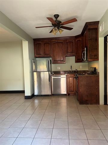 Building Photo - 826 Blaylock Dr