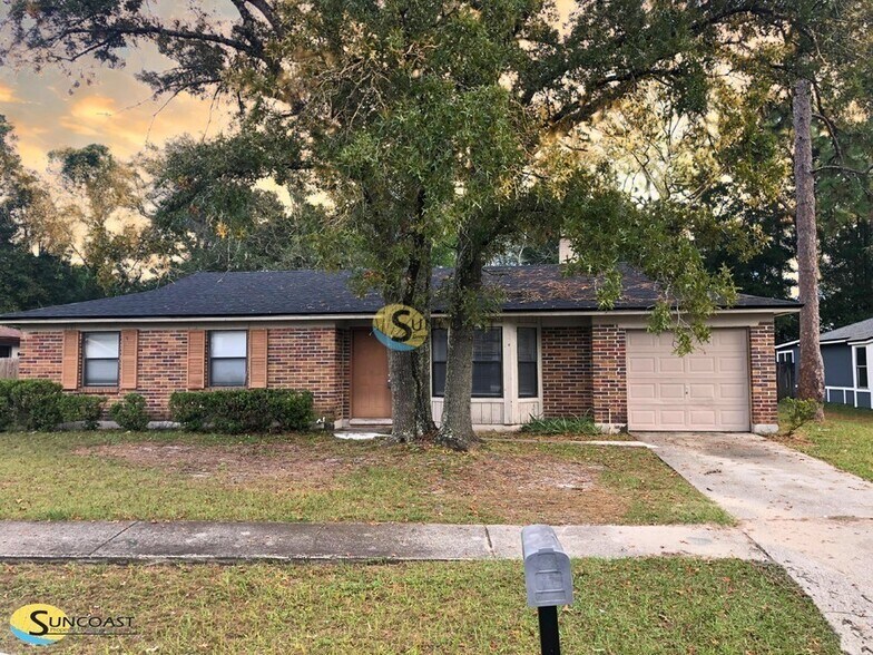 Primary Photo - 2409 Justin Rd E