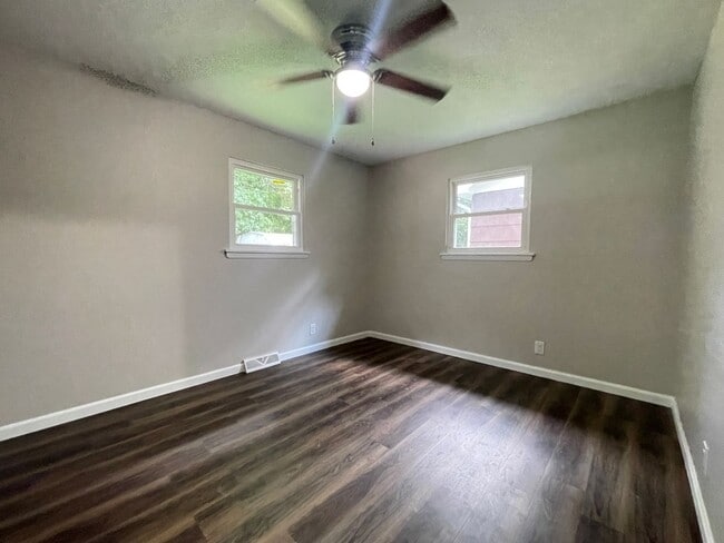 Building Photo - 1932 S Broadway Ave