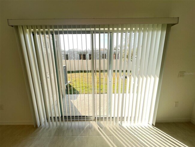 Building Photo - 2961 Skyline Lp