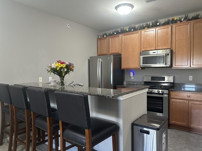Building Photo - 1078 W Summerfield Gln Cir