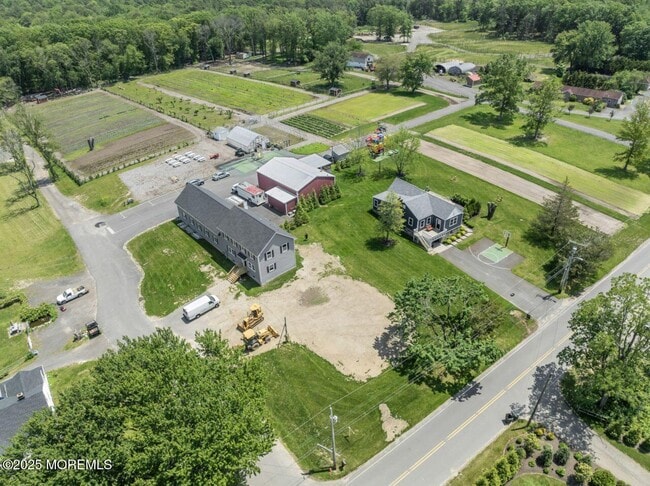 Building Photo - 553 Colts Neck Rd