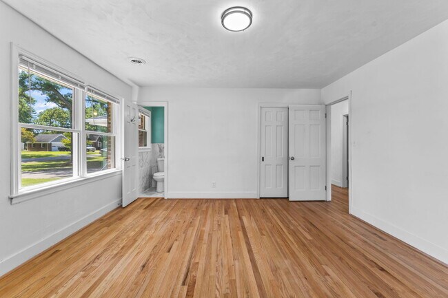 Building Photo - 1155 Melvin Dr
